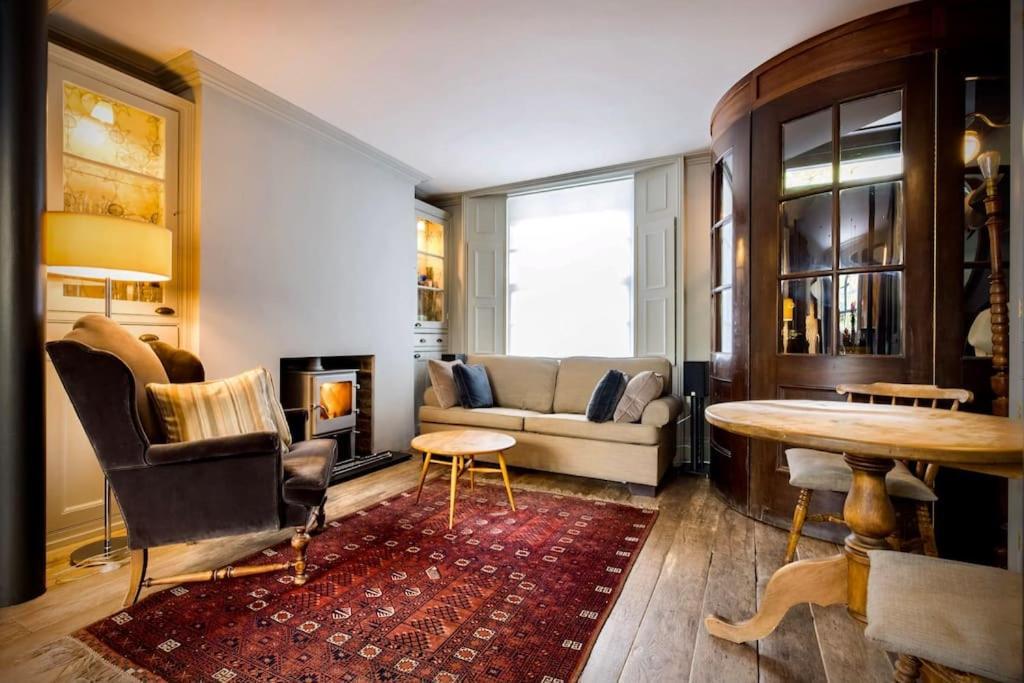Kings Cross, Self-contained House & Private Garden Сasa de vacaciones *